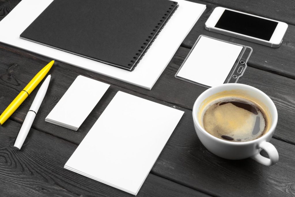 éléments essentiels d'une papeterie d'entreprise